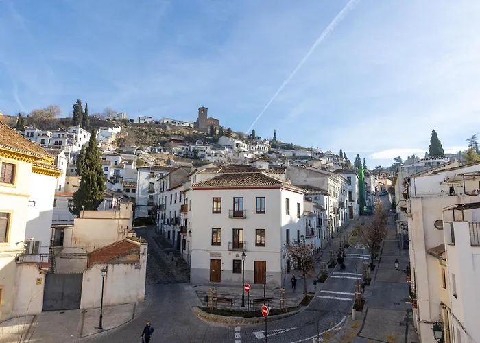 Cuesta de Alhacaba by Now Granada
